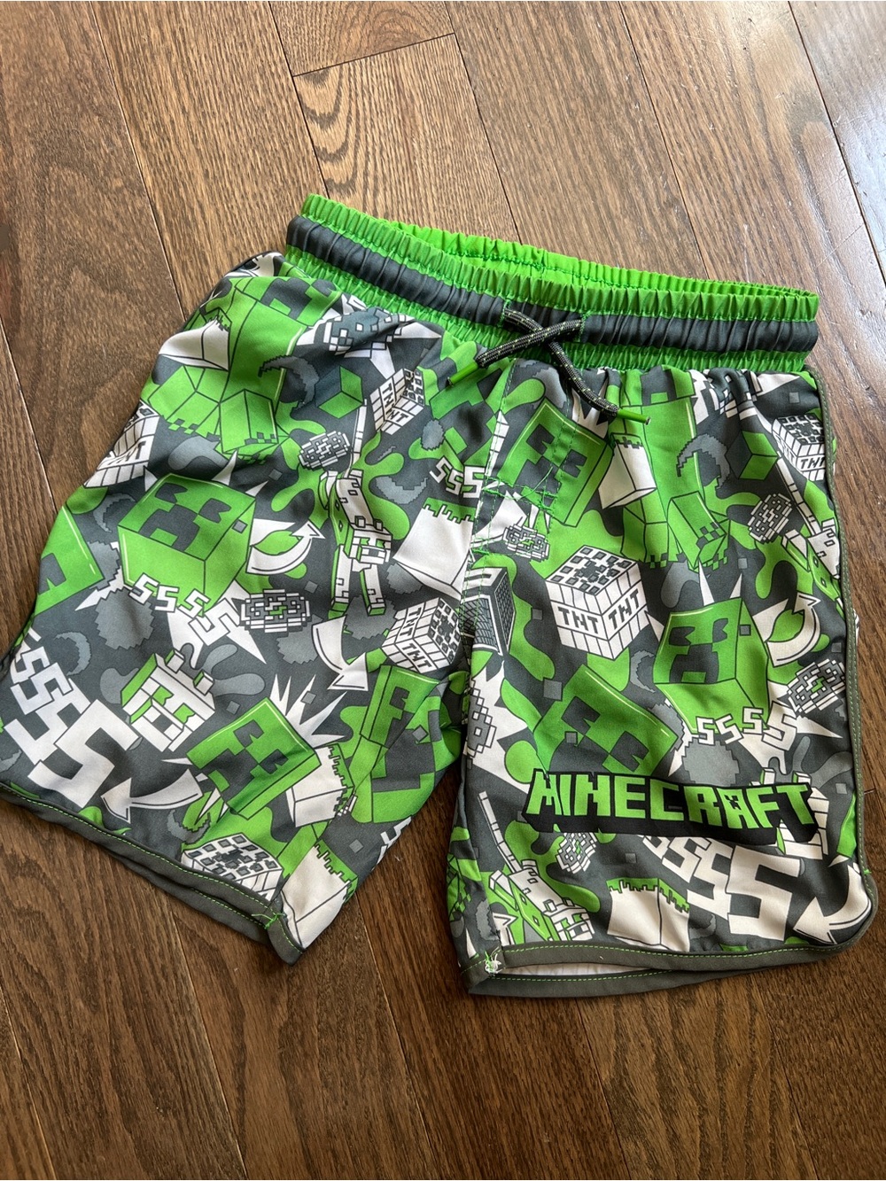 Minecraft Boys' Green Graphic Swim trunks Shorts size 4/5